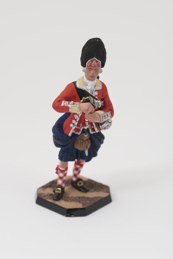 (4) Scottish officer, c. 1755 (tartan multidyes)