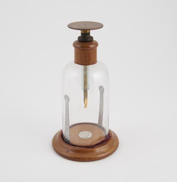 Bennet gold-leaf electroscope