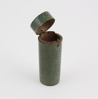 Case for hand telescope