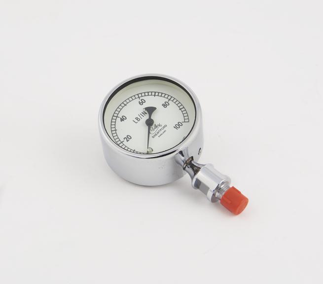 Bourdon tube pressure gauge, type 106. 1983. Range 0 to 100 psi