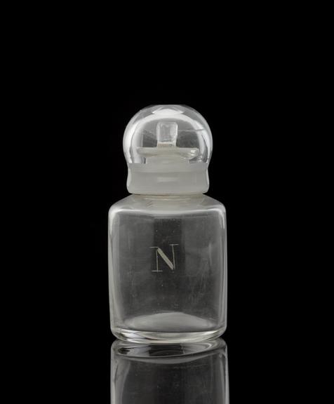 Glass-stoppered bottle for nitrogen