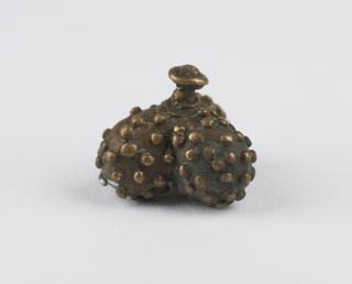 Ashanti weight  in the form of a fruit