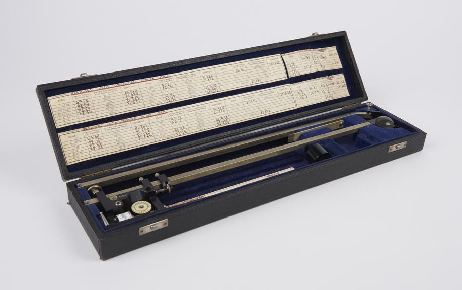 Allbrit compensating polar planimeter with two sliding bars