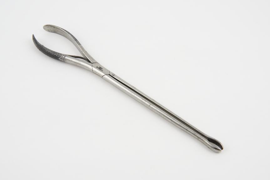 Bullet forceps by Savigny and Co., London, 1810 to 1850, steel