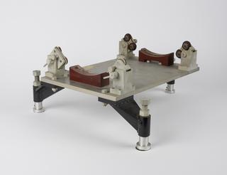 Servicing cradle for FSP 100 stable platform for TSR2