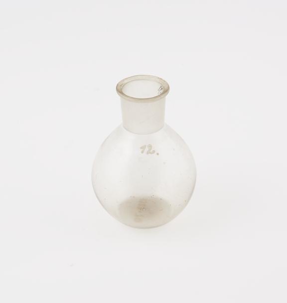 100ml flat bottomed round glass flask from the soxhlet