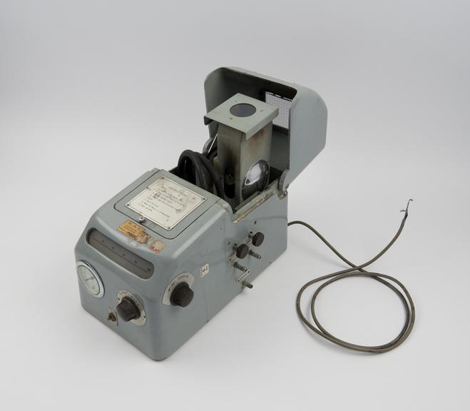 EEL flame photometer registered design 866150 by Evans