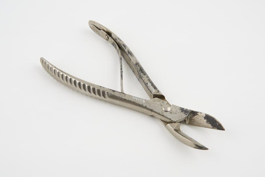 Forceps, bone cutting, late 19th early 20th century