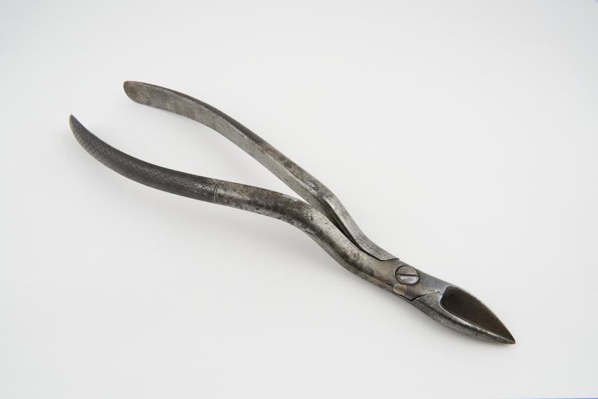 Forceps, bone cutting, cranked, by Millkin , London