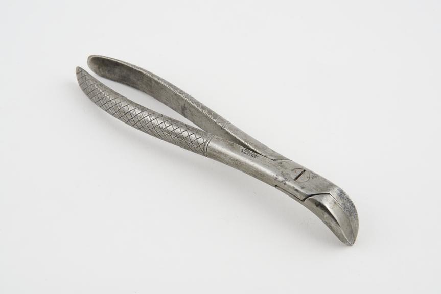 Forceps, bone cutting by Matthews, of Portugal Street, London