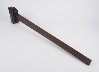 'T' Section Beam with a Bracket Mounted Clamp
