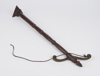 Support and balance beam for Scales