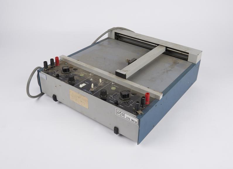 X-Y plotter, type SE225 Mk 2, serial number 57545