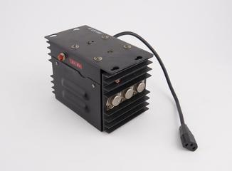 Inverter unit for battery use