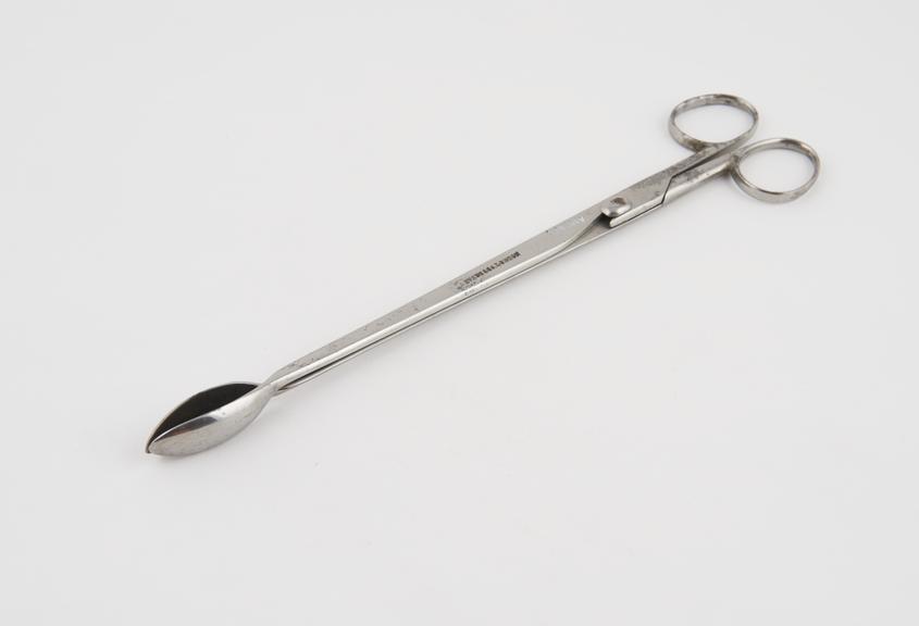 Small pair of straight lithotomy forceps with detachable