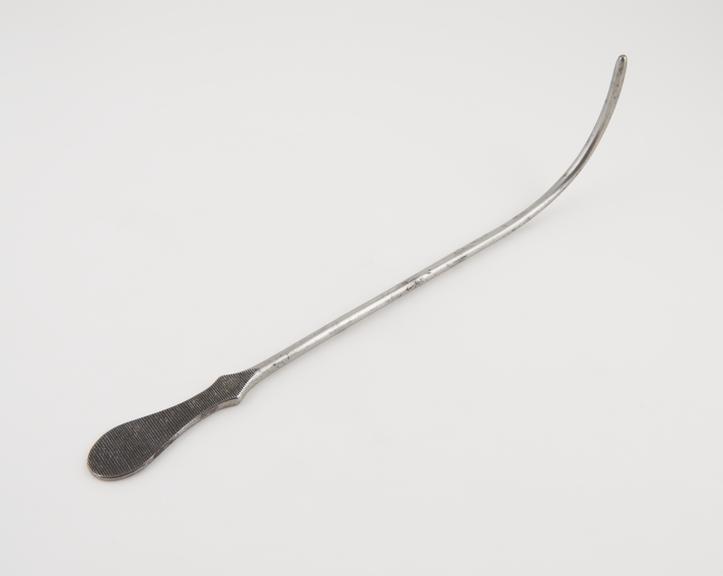 Large curved lithotomy staff