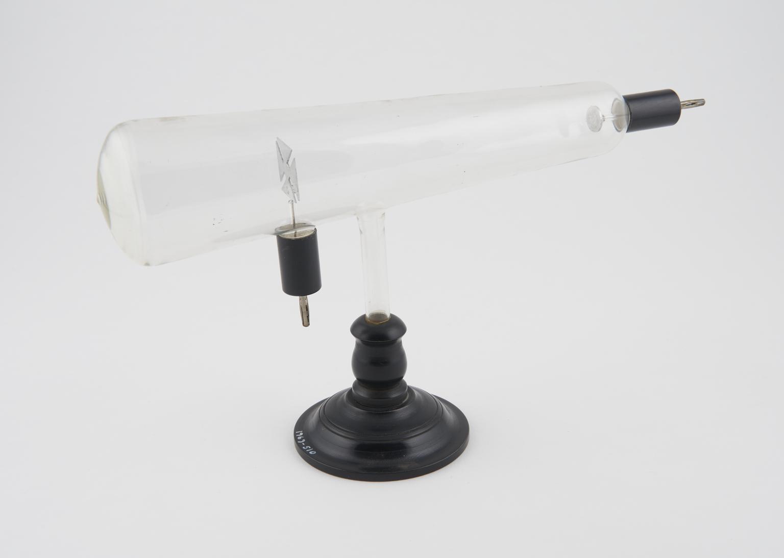 Large Crookes Radiometer Crookes radiometer tube by Griffin and George, Wem | Science Museum ...
