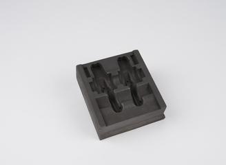 Mould, made by using graphite electrodes