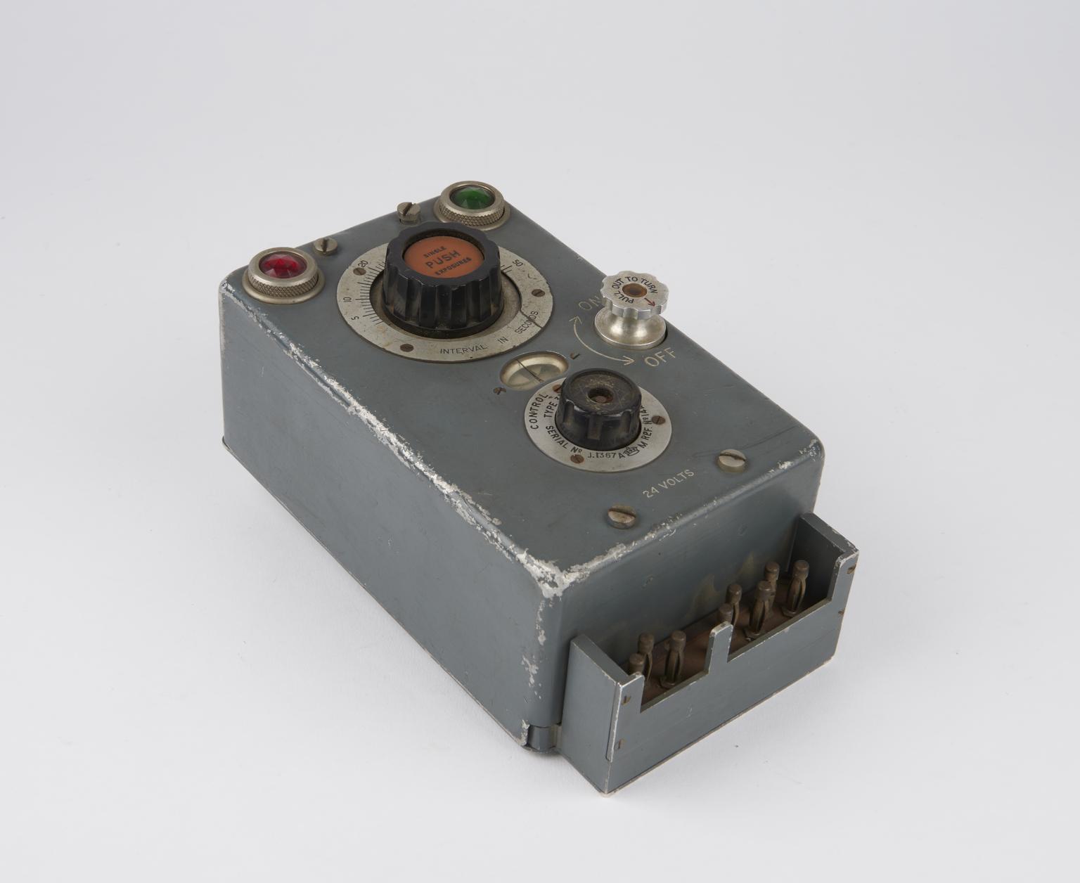 Type 35 camera control unit. | Science Museum Group Collection