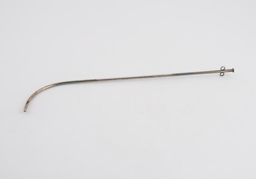 Silver catheter with proximal curve and stylet in situ, gauge 5