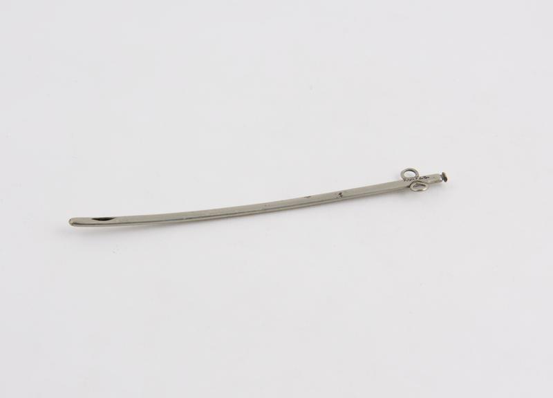 Female catheter, oval, curved body