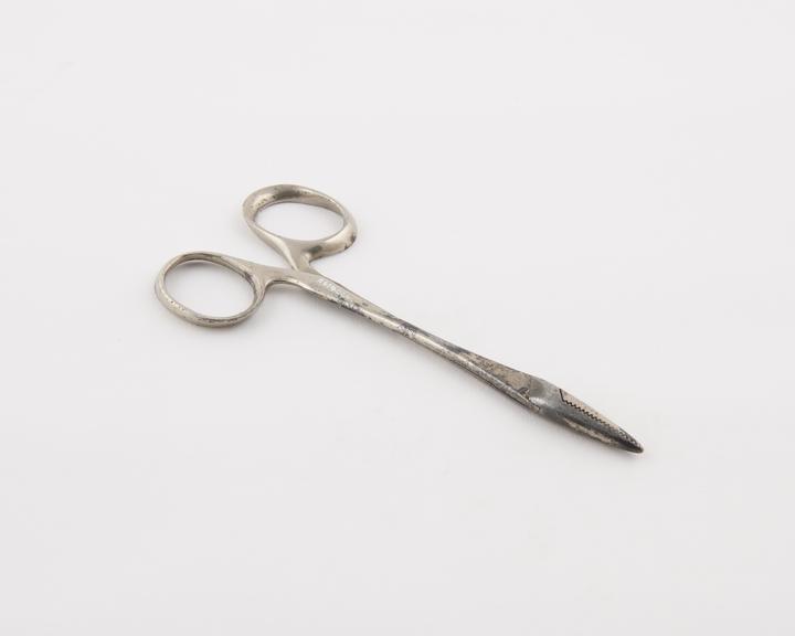 Spencer Wells artery forceps, improved take-off joint