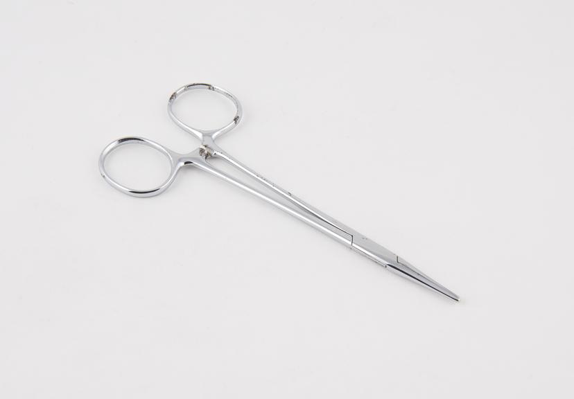 Artery forceps, steel, chrome-plated, box-joint, British