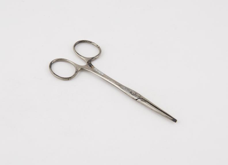 Kocher artery forceps, pivot joint, plated steel