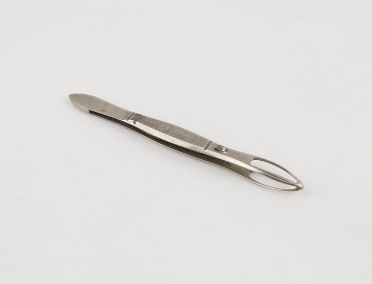 Artery forceps, fenestrated, steel, spring-catch