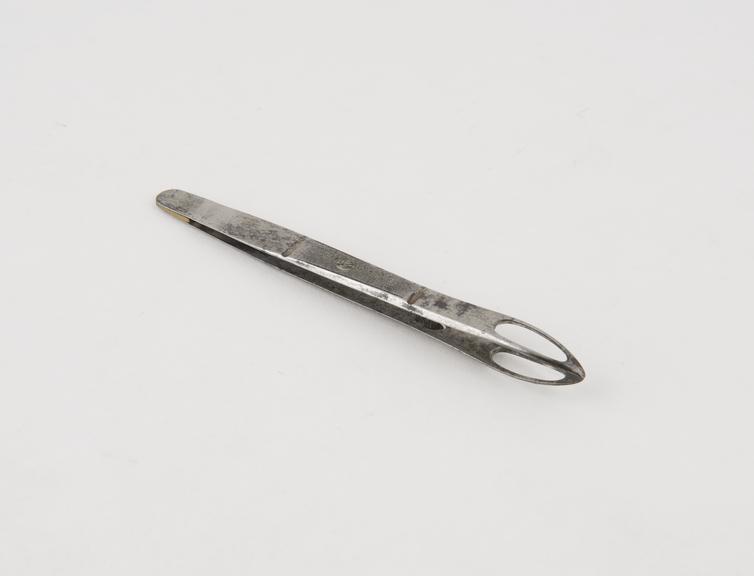 Artery forceps, fenestrated, steel, spring-catch