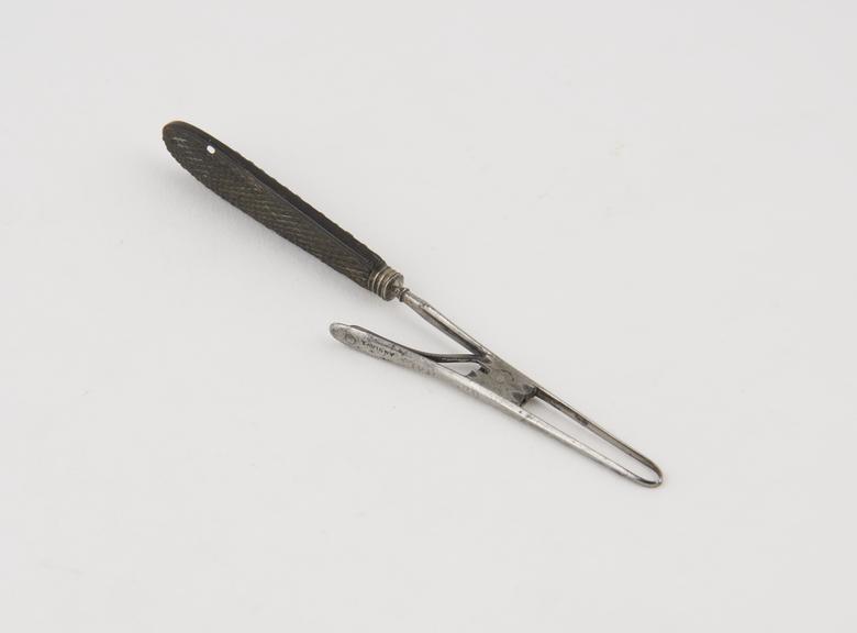 Assalini artery forceps, steel and ebony, by Savigny of London