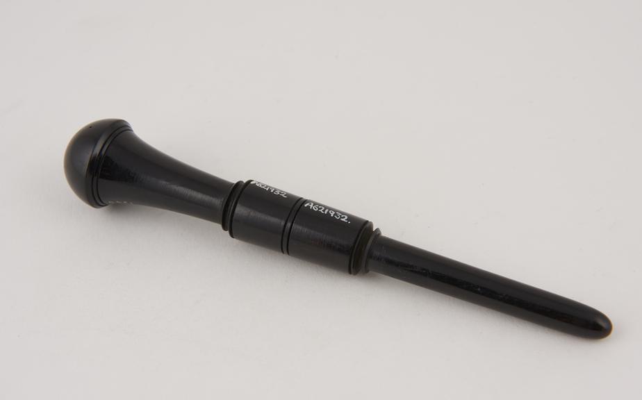 Hydrocele trocar, steel, with silver cannula and ebony case