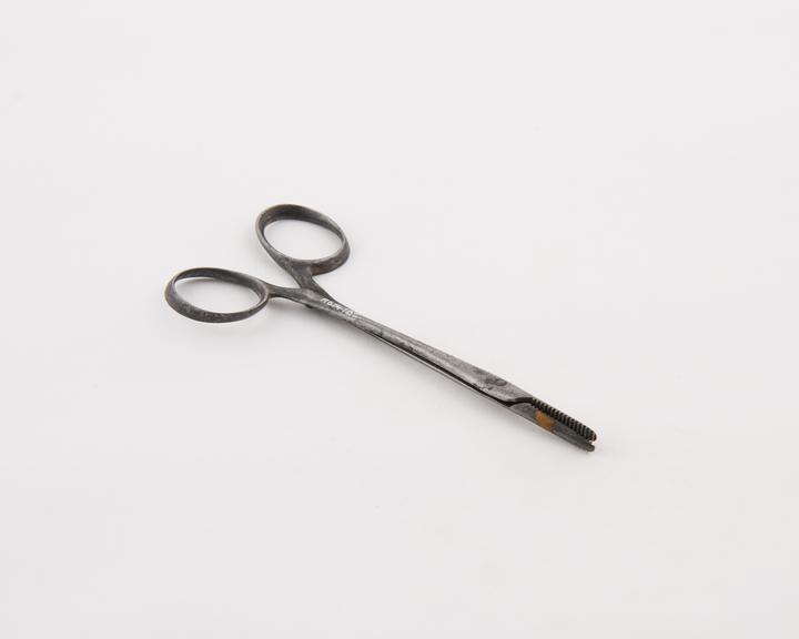 Spencer Wells artery forceps, screw-joint, steel