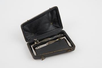 2 Durham's harelip forceps