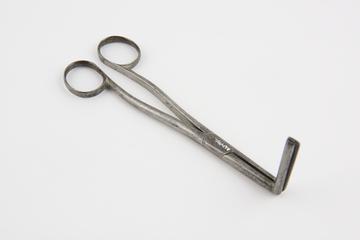 Hare-lip forceps(?), right angled blades, steel, f