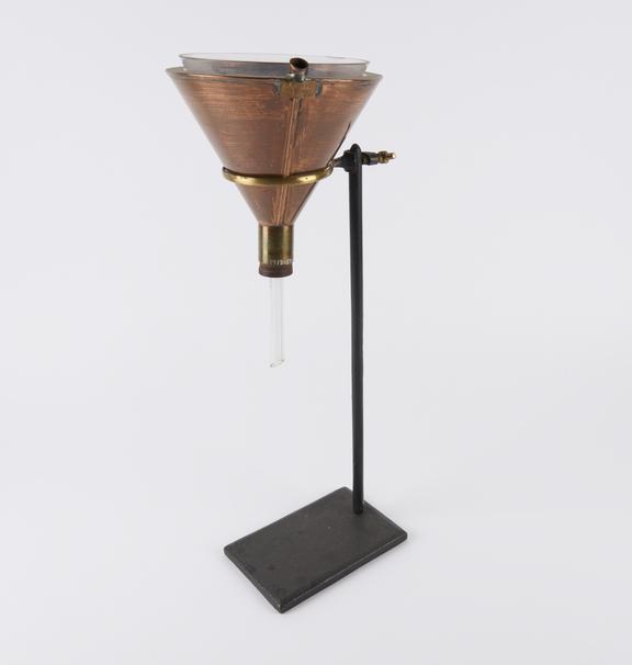 Hot water funnel, copper (accessory stand).