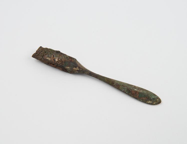 Spatulate bronze knife handle only | Science Museum Group Collection
