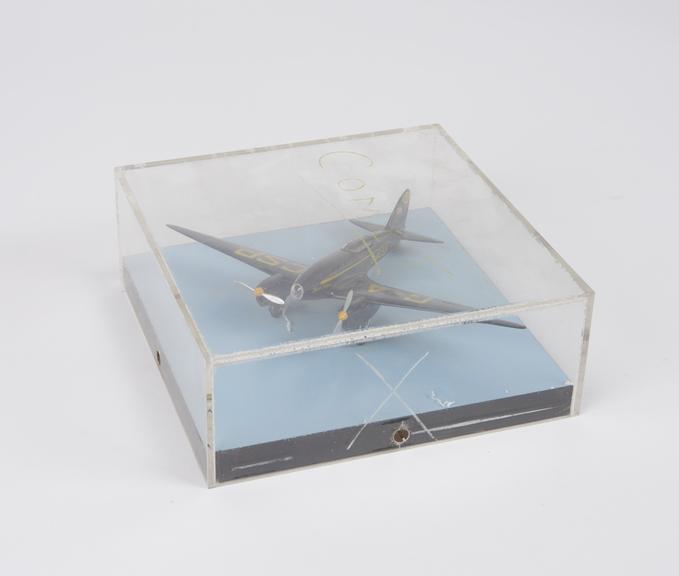 Scale model of de Havilland Comet Aircraft (London - Sydney