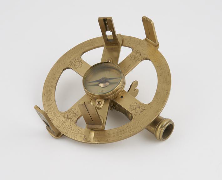 Simple theodolite with magnetc compass