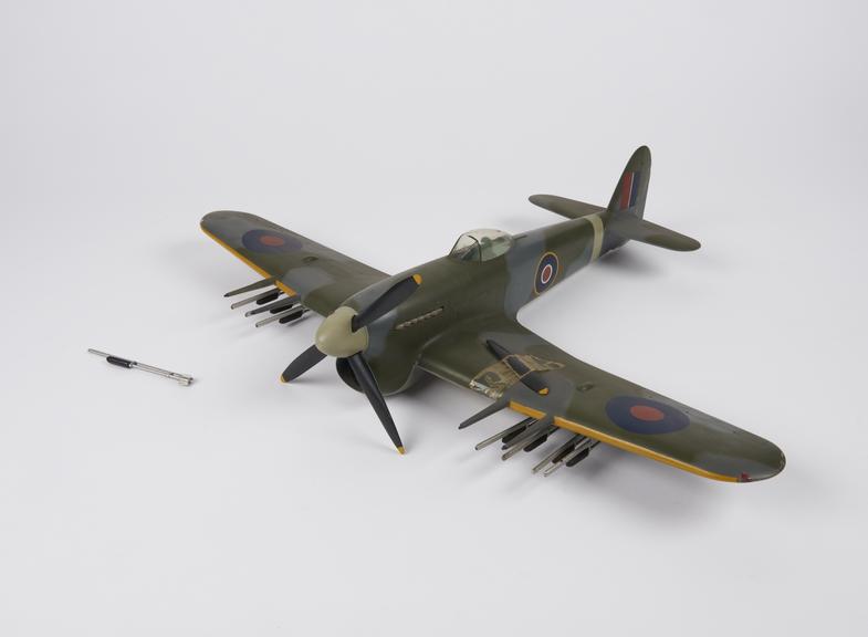 Model of Hawker Typhoon, scale 1:24