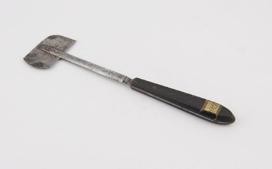 Skull saw, steel and ebony, Hey's double edged, c. 1803 to c