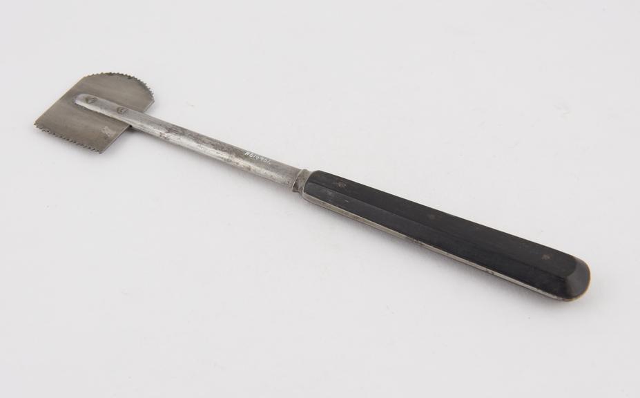 Skull saw, steel and ebony, Hey's double edged, 1803 to c. 1870