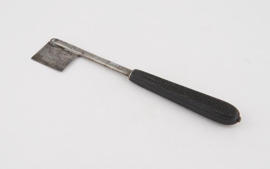 Skull saw, Hey's, 19th century, steel and ebony