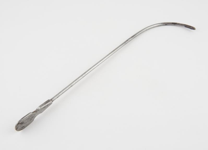 Bladder sound with long proximal curve and flat waisted handle