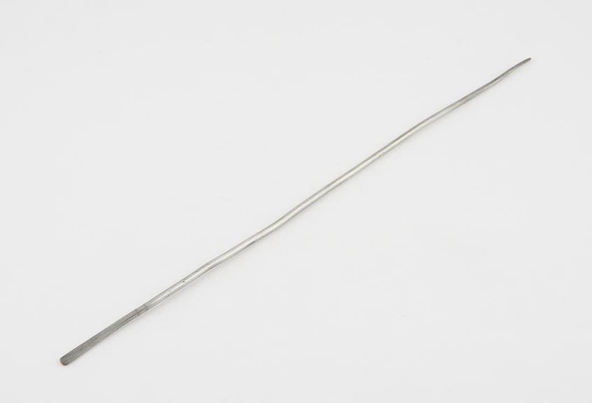 Straight cylindrical urethral sound, with tapered proximal end