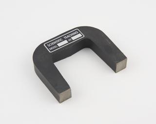 Horseshoe magnet