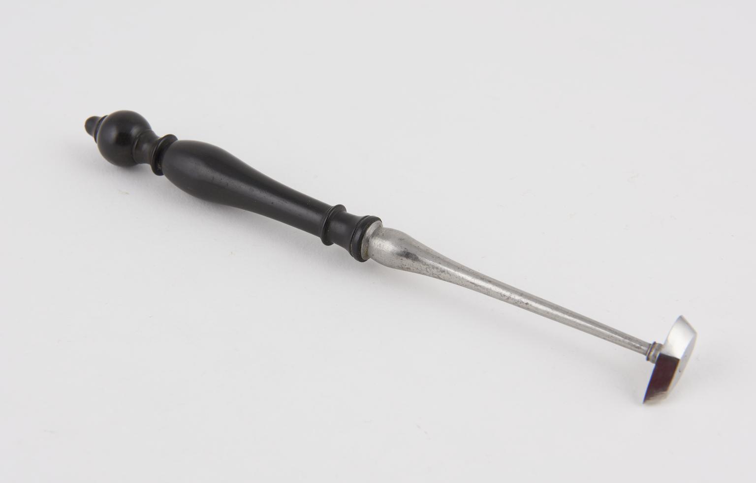 Surgical Rugines Rugine, 18th century, steel and ebony | Science Museum Group Collection