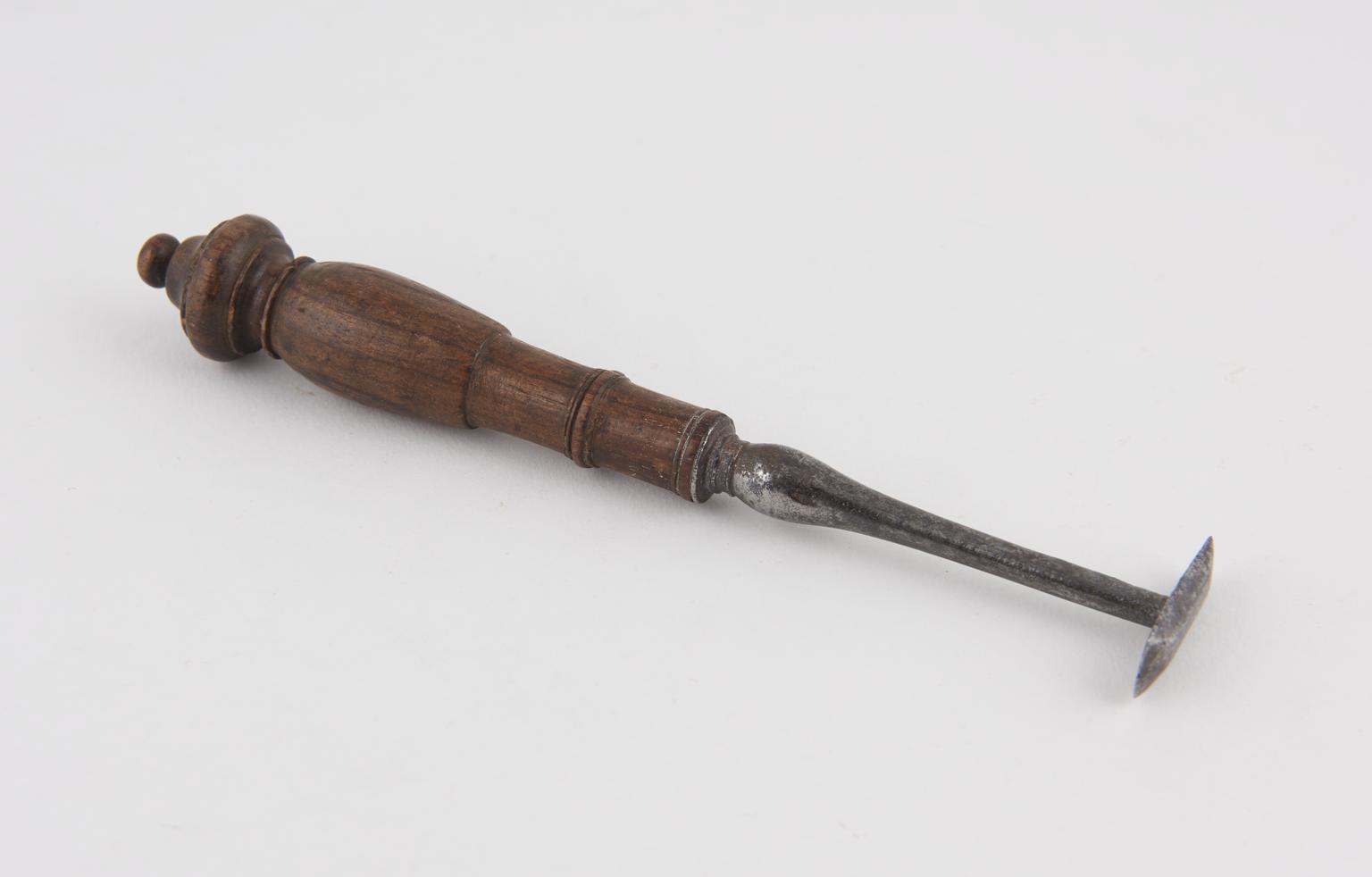 Surgical Rugines Rugine, steel and wood, early 18th century | Science Museum Group ...