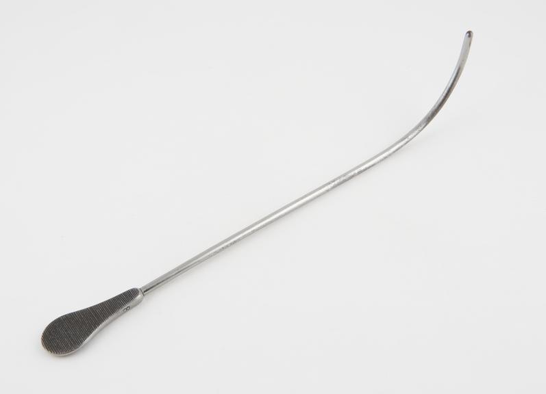 Bladder sound with long proximal curve and flat handle, gauge 8