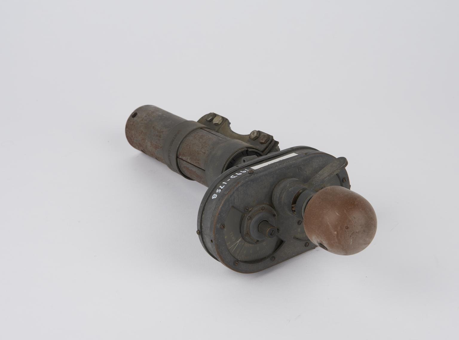 Control column force indicator and transmitter | Science Museum Group ...